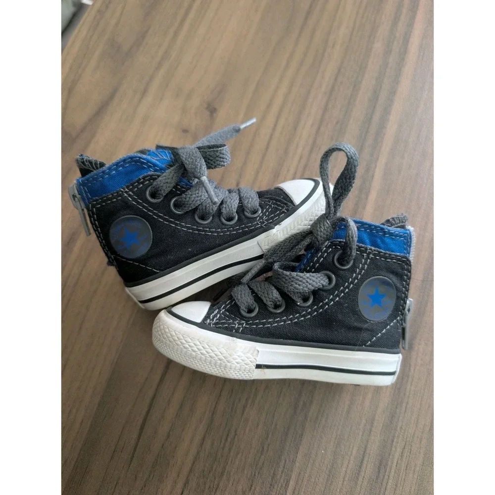 Converse Size 2 Chuck Taylor All Star Side Zip High Top Sneakers Kids Black Blue